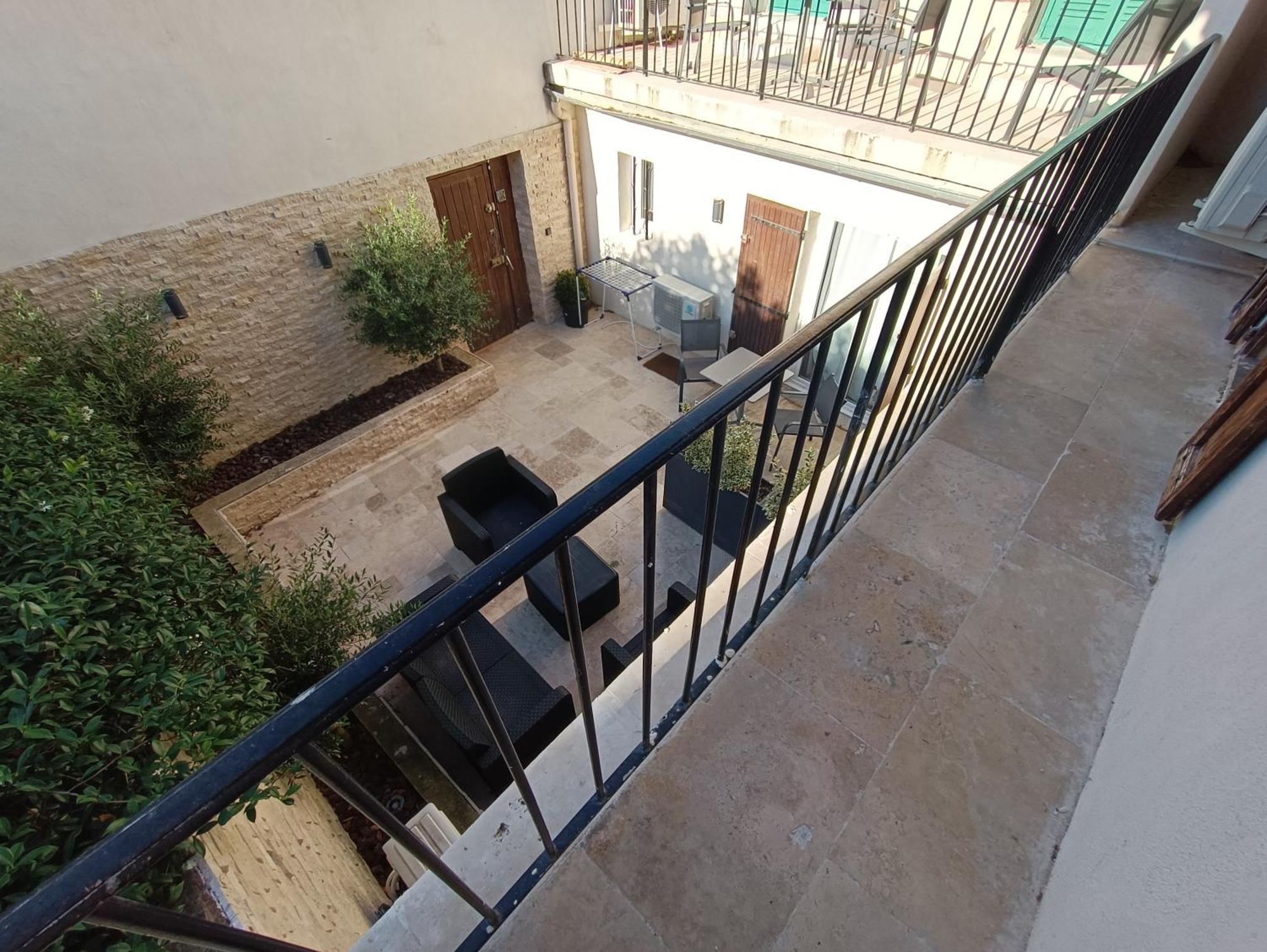 Appartements Et Studio Renoves En 2022, Intra Muros Avignon Buitenkant foto